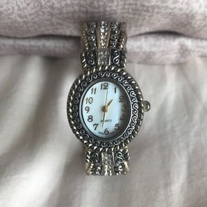 Quartz Bangle style, Antique Metal Wrist Watch💕